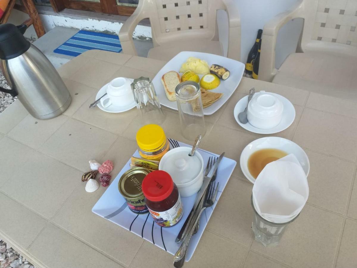 Malik Villa-Matemwe Bnb And Restaurant Екстер'єр фото