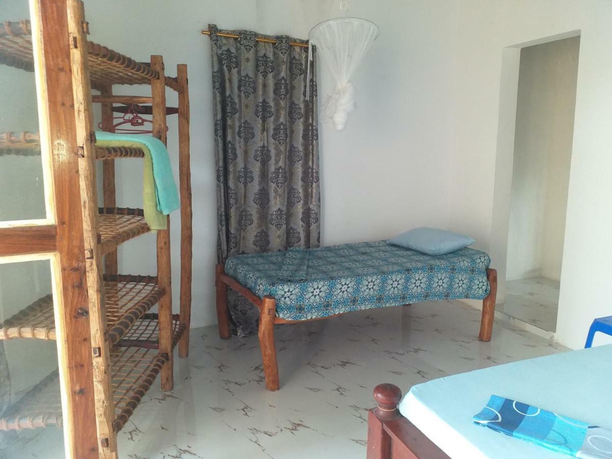 Malik Villa-Matemwe Bnb And Restaurant Екстер'єр фото