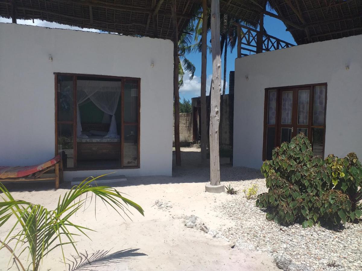 Malik Villa-Matemwe Bnb And Restaurant Екстер'єр фото